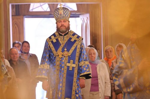 Архиепископ Фома совершил Литургию в храме свт. Николая в Зеленограде
