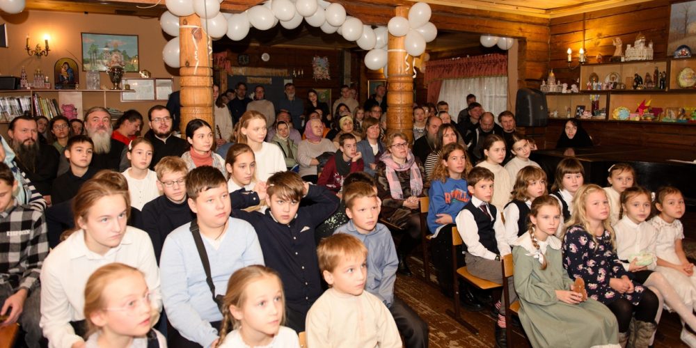 В храме святителя Димитрия Ростовского в Очакове отметили юбилей воскресной школы