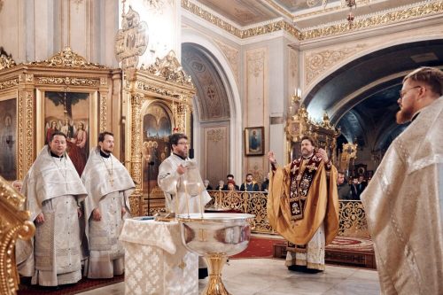 Архиепископ Фома совершил Крещальную литургию в Богоявленском соборе