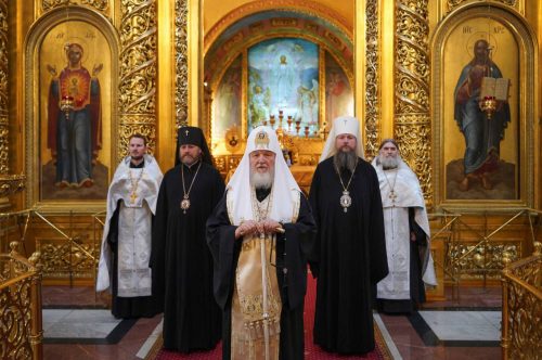 В день 80-летия Архиерейского Собора РПЦ владыка Фома сослужил Патриарху Кириллу в Богоявленском соборе за панихидой
