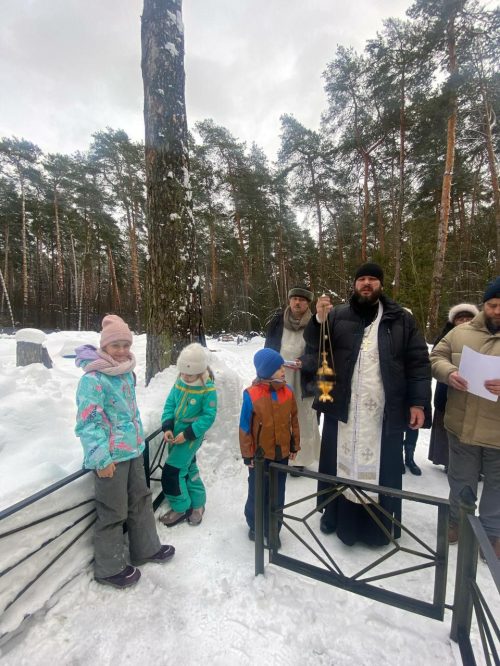 В Собор новомучеников и исповедников Церкви Русской панихиду совершили в храме прмц. Елисаветы на Рублевском кладбище