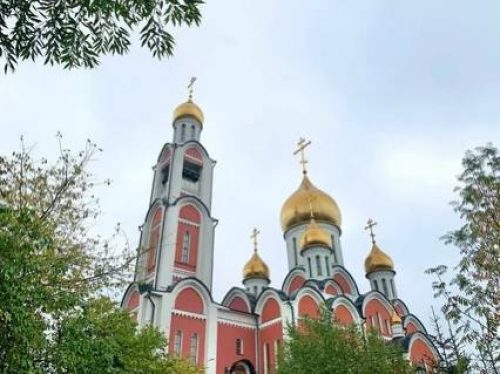 Архиепископ Фома совершил Литургию в Георгиевском соборе Одинцова