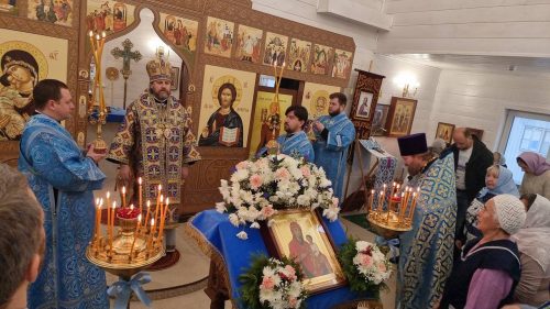 Архиепископ Одинцовский и Красногорский Фома совершил Литургию в храме Илии Пророка в Солнцево