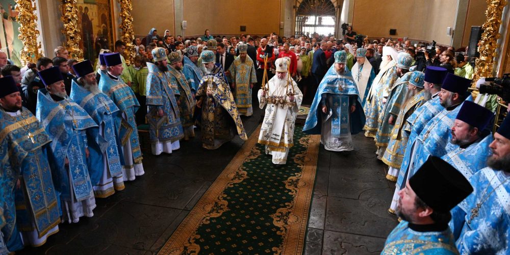 В праздник Донской иконы Божией Матери епископ Фома сослужил Святейшему Патриарху в Донском монастыре