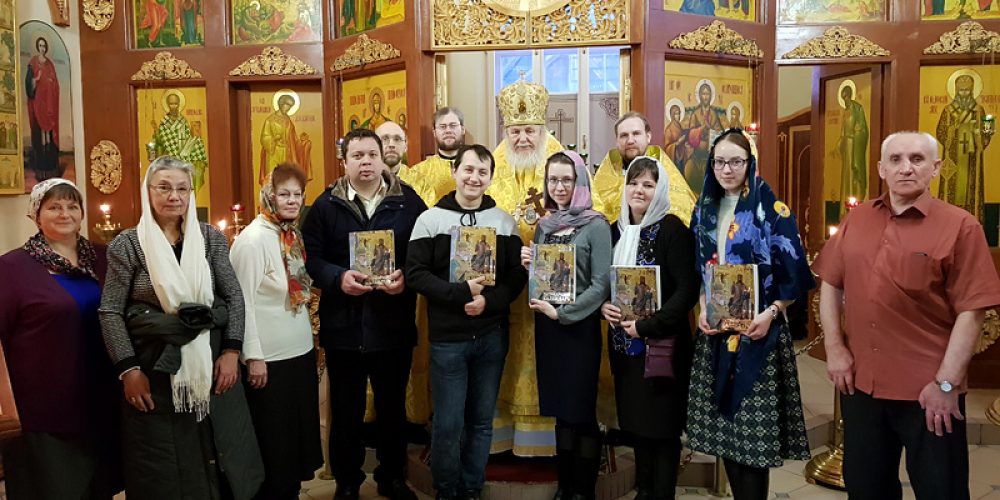 В день памяти cвятителя Макария, митрополита Московского епископ Балашихинский Николай совершил Божественную литургию на Киевском вокзале столицы