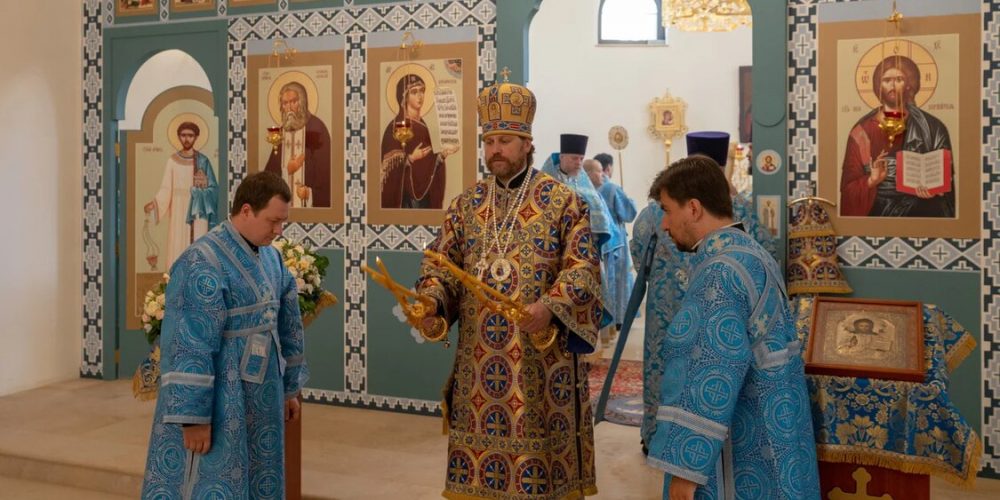 Епископ Фома совершил освящение нижнего храма Смоленской иконы Божией Матери в Фили-Давыдкове (+ фото)