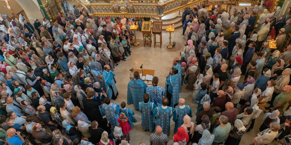 В храме святого благоверного князя Александра Невского при МГИМО совершили молебен на начало учебного года
