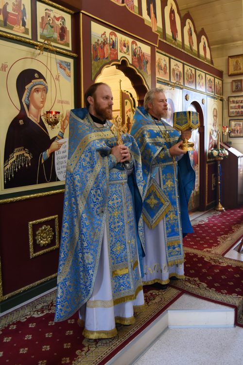 В храме Смоленской иконы Божией Матери в Фили-Давыдкове отметили престольный праздник