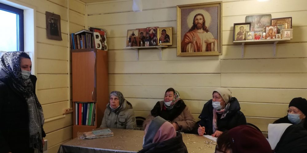 В храме Смоленской иконы Божией Матери в Фили-Давыдково состоялась очередная встреча в поэтическом клубе