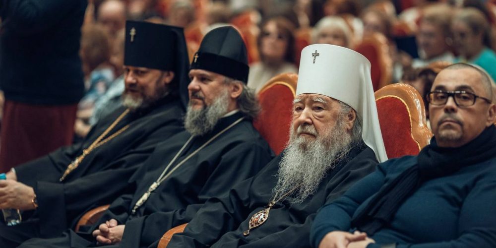 Архиепископ Фома стал гостем праздничного концерта в честь 120-летия больницы свт. Алексия