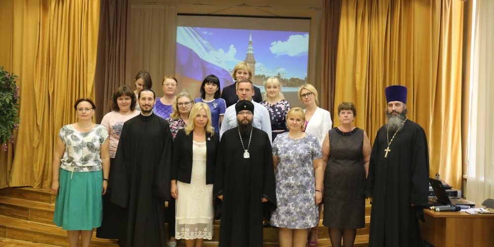 Архиепископ Егорьевский Матфей поздравил с Пасхой учащихся Солнцевских кадетских классов
