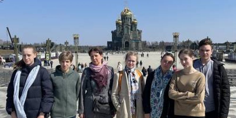 Выпускники воскресной школы храма свт. Димитрия Ростовского посетили главный Храм Вооруженных Сил