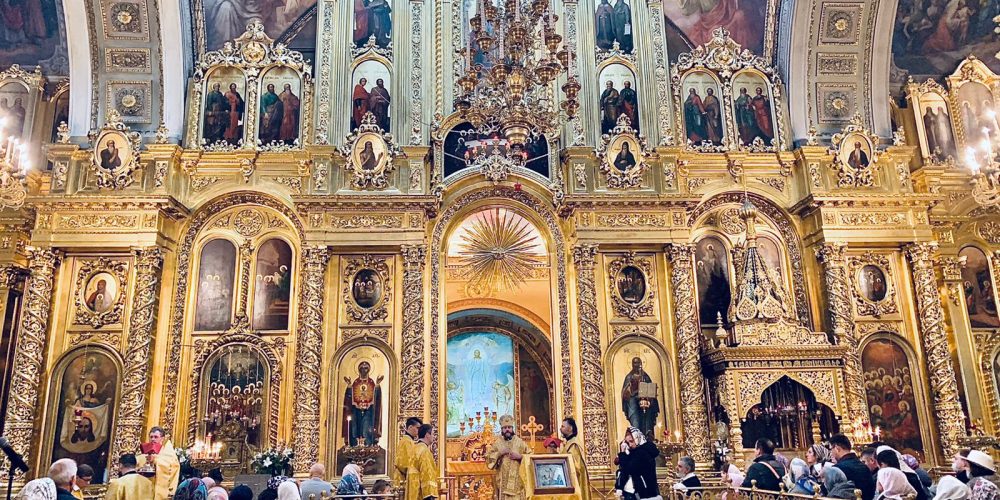 Епископ Одинцовский и Красногорский Фома совершил Литургию в Богоявленском кафедральном соборе