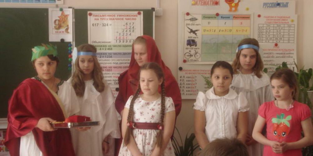 Спектакль для школьников «Предание о красном яичке»