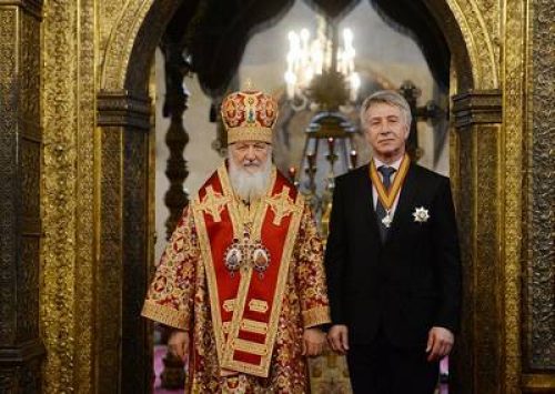 В понедельник Светлой седмицы Предстоятель Русской Церкви совершил Литургию в Успенском соборе Московского Кремля