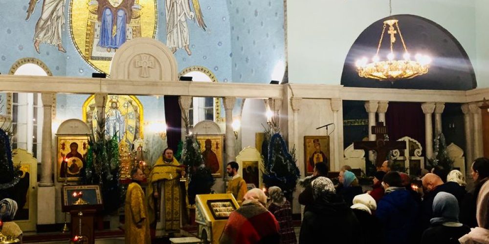 Новогодняя литургия в храме Знамения в Кунцеве