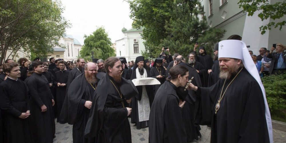 Митрополит Тихон попрощается с братией и прихожанами Сретенского монастыря