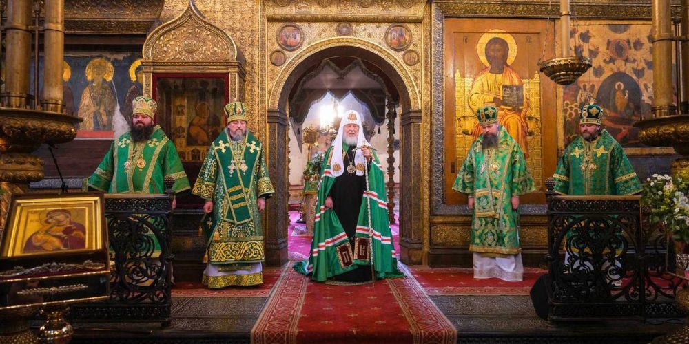 В день Святого Духа архиепископ Фома сослужил Патриарху Кириллу за Литургией в Успенском соборе Московского Кремля