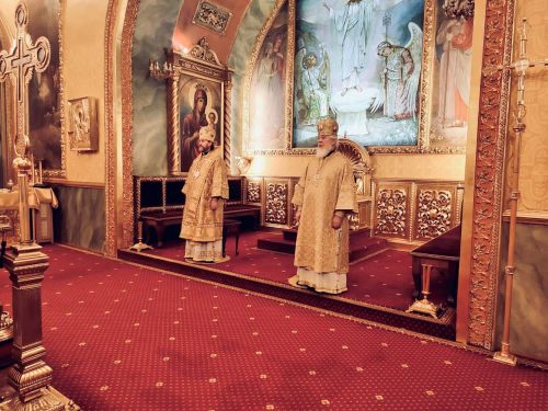 Архиепископ Фома сослужил митрополиту Самарскому и Новокуйбышевскому Сергию за Литургией в Богоявоенском соборе