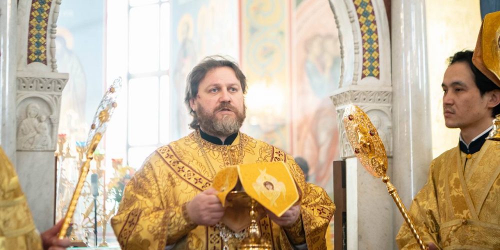 В Неделю о блудном сыне архиепископ Фома совершил Литургию в храме прп. Сергия Радонежского