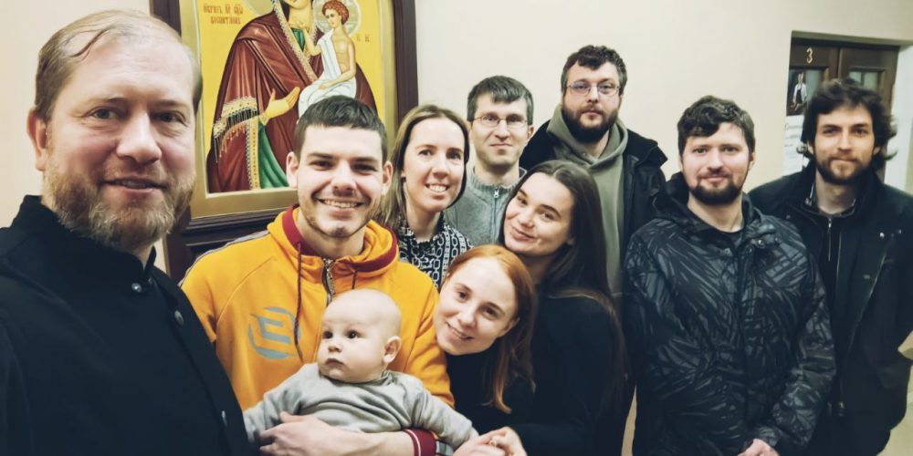 В храме Рождества Пресвятой Богородицы в Крылатском состоялась очередная встреча участников молодежного клуба
