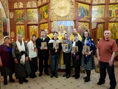 В день памяти cвятителя Макария, митрополита Московского епископ Балашихинский Николай совершил Божественную литургию на Киевском вокзале столицы