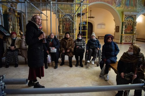 В храм Александра Невского на экскурсию приехали подопечные «Общества инвалидов»