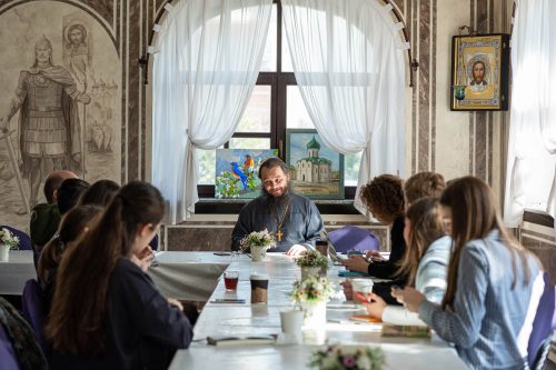 Настоятель храма Александра Невского ответит на вопросы молодежи