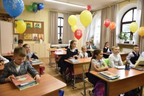 Продолжается набор в 1-й класс начальной школы при в храме Александра Невского при МГИМО