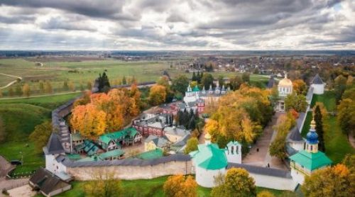 Храм Александра Невского при МГИМО приглашает в паломническую поездку в Псково-Печерский монастырь