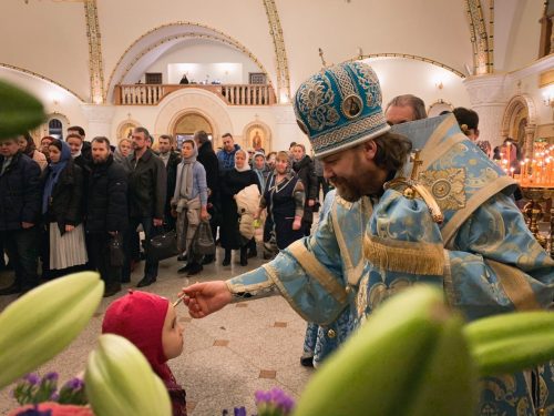 Епископ Фома совершил всенощное бдение в храме благоверного Игоря Черниговского в Переделкине