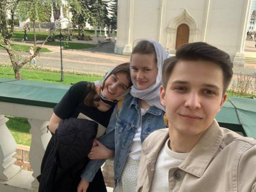 Участники молодежного движения храма свт. Димитрия Ростовского в Очакове побывали в Троице-Сергиевой Лавре