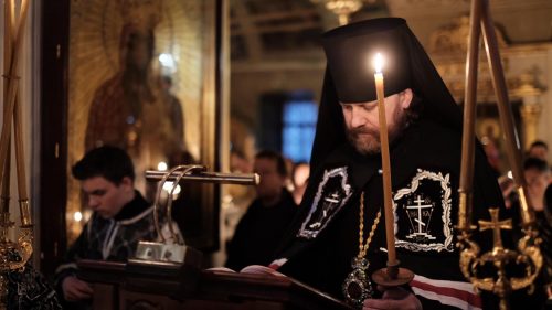 Епископ Фома совершил повечерие с чтением канона Андрея Критского в Хамовниках