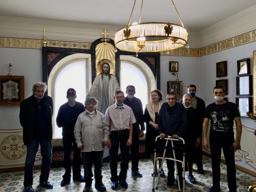 Храм прп. Андрея Рублева организовал экскурсию для подопечных из приюта для бездомных в Марфо-Мариинскую обитель