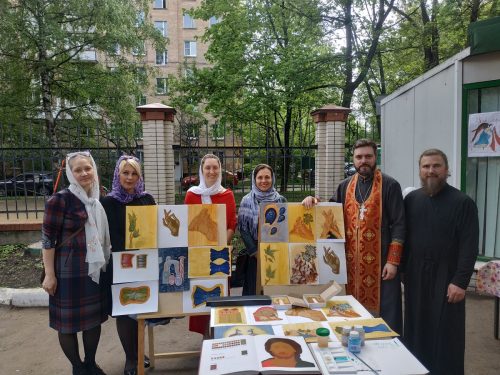 12 мая в храме Знамения состоялась выставка работ учеников приходской иконописной студии