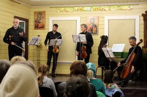 Концерт инструментальной музыки XVIII в. устроили для прихожан храма Успения Пресвятой Богородицы в Матвеевском