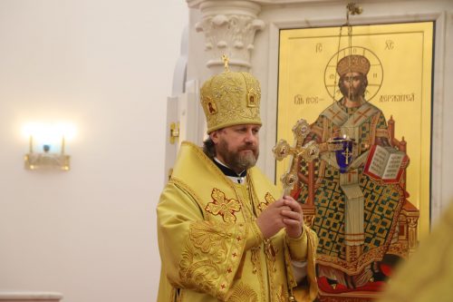 В Собор преподобных отцов Киево-Печерских епископ Фома совершил Литургию в Никольском соборе Красногорска