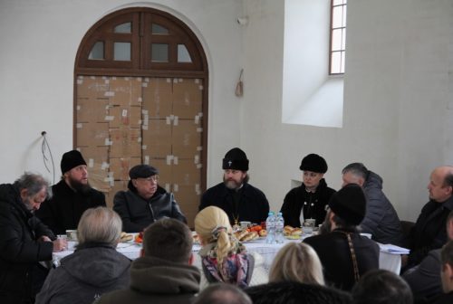 В храме Успения Пресвятой Богородицы в Матвеевском состоялось выездное совещание по вопросам храмового строительства