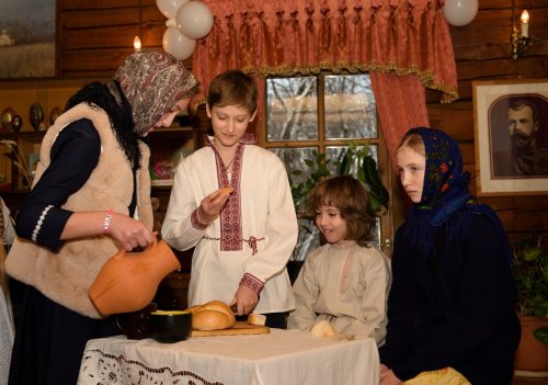 В храме свт. Димитрия Ростовского состоялся детский рождественский праздник воскресной школы