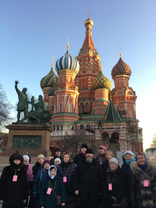 Богомольцы из Санкт-Петербурга посетили святыни Москвы с паломническим центром «Георгиевский»