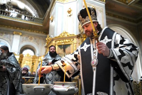 Епископ Павлово-Посадский Фома совершил молебный канон великомученику Феодору Тирону