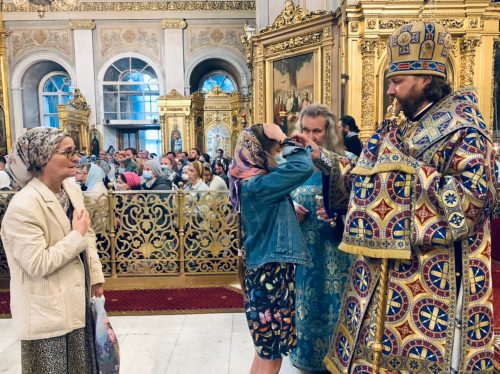 Всенощное бдение в Богоявленском соборе в канун праздника Успения Пресвятой Богородицы возглавил владыка Фома