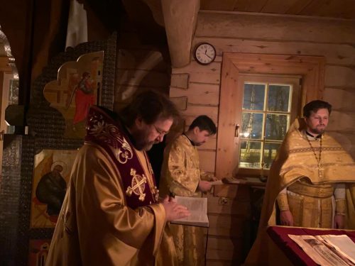 Ночную Божественную литургию в Вознесенском храме Одинцовского городского округа совершил епископ Фома