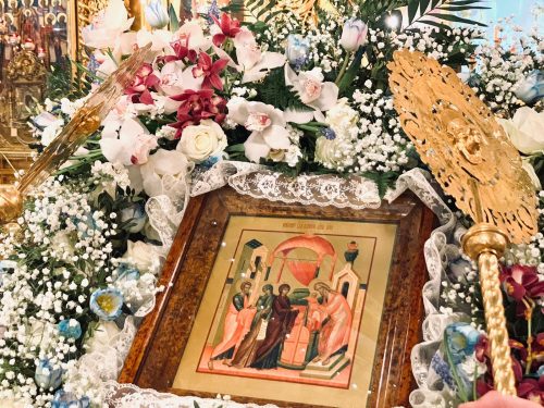 Епископ Одинцовский и Красногорский Фома совершил всенощное бдение в канун Праздника Сретения Господня в Богоявленском соборе
