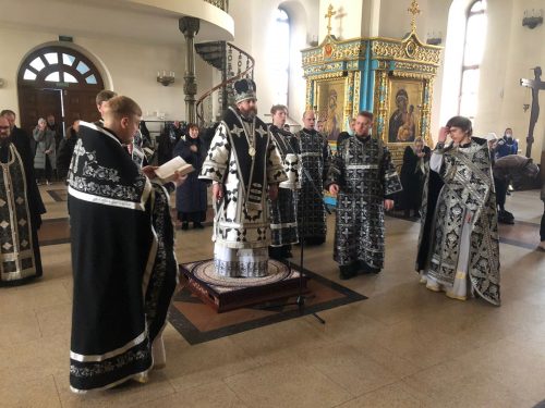 Во вторник пятой седмицы Великого поста епископ Фома совершил в Георгиевском соборе Одинцова Литургию Преждеосвященных Даров