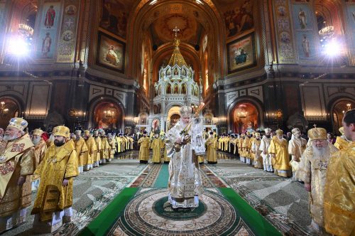 Епископ Фома сослужил Предстоятелю Русской Церкви за великой вечерней Рождества Христова в Храме Христа Спасителя
