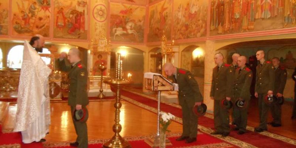 19 сентября в день празднования чуда Архангела Михаила в Хонех в храме Военной академии Генерального штаба была совершена божественная Литургия