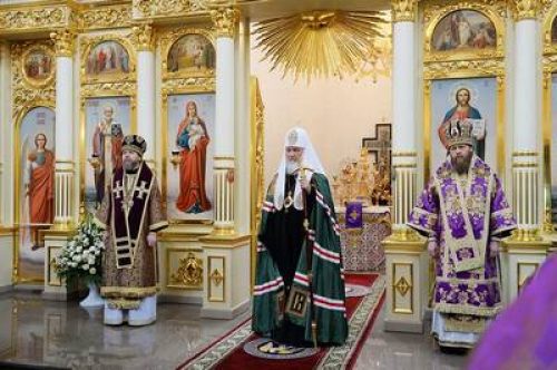 В Неделю 5-ю Великого поста Святейший Патриарх Кирилл освятил храм святого праведного Иоанна Русского в Фили-Давыдкове в Москве