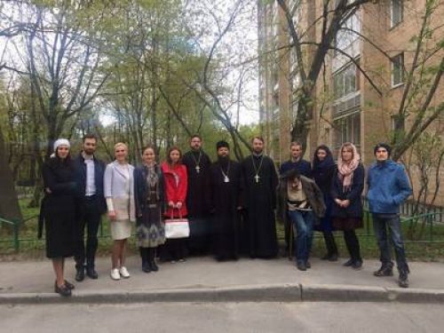 Встреча епископа Матфея (Копылова) с молодежью храма Знамения в Кунцеве