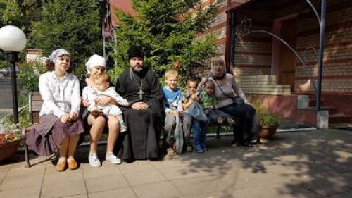 Акция «Собери ребенка в школу» состоялась в храме Знамения в Кунцеве